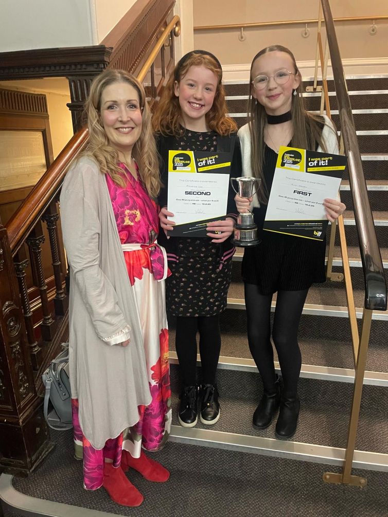 mrs-sunderland-rhianydd-beaumont11