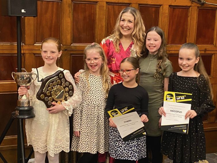 mrs-sunderland-rhianydd-beaumont30